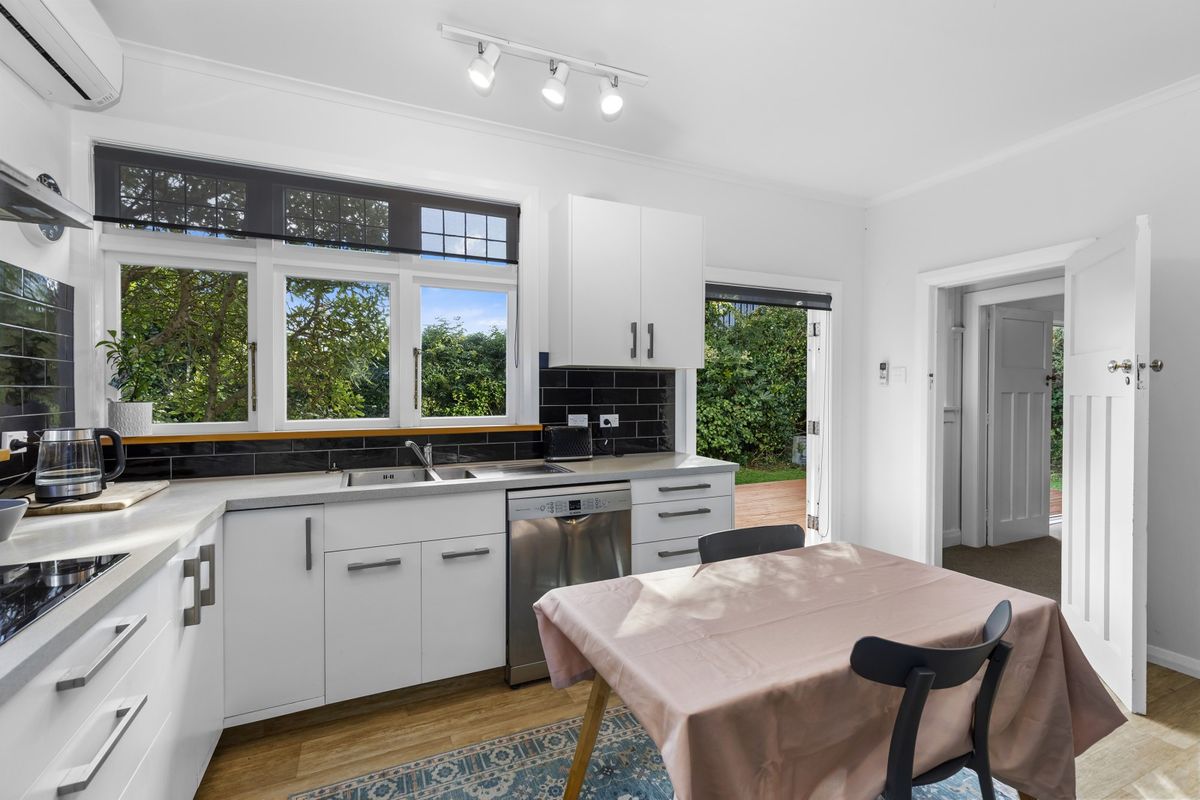 Wonderful Wadestown - Поглед 6