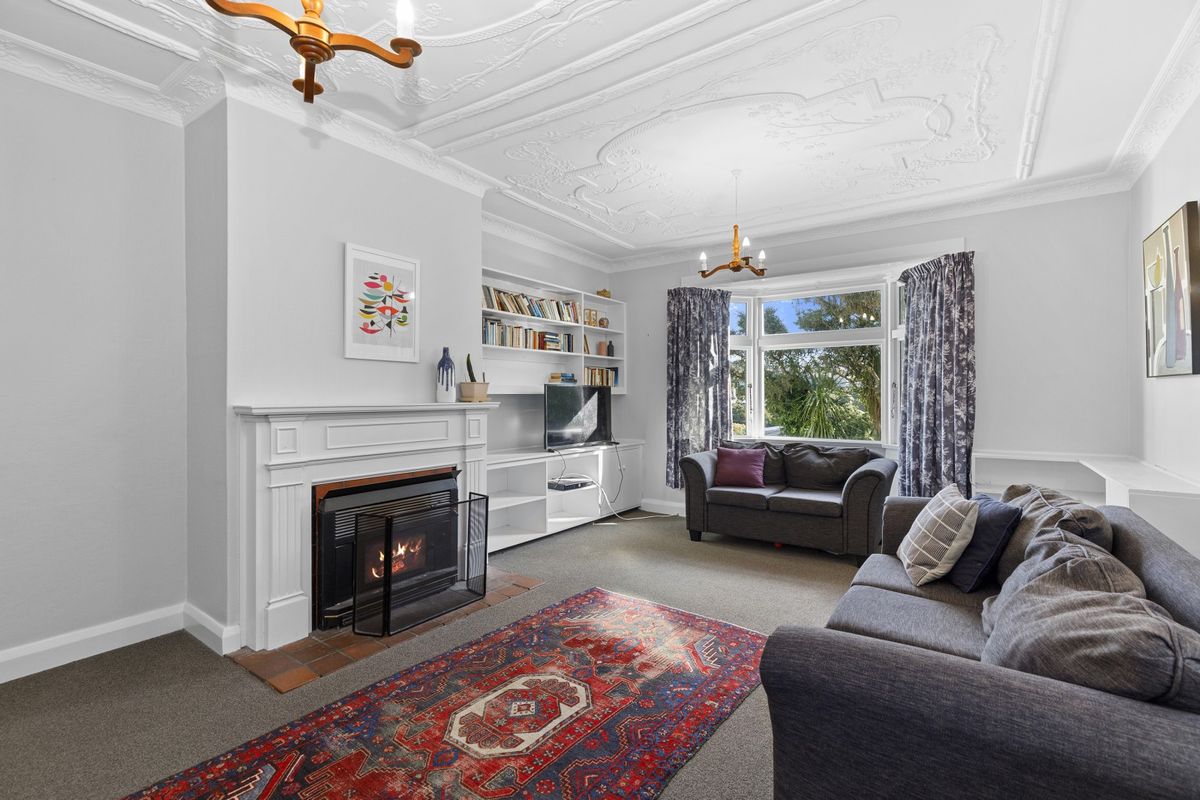 Wonderful Wadestown - Повеќе