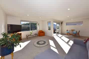 10 Bowmore Lane, Yaldhurst