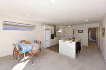 10 Bowmore Lane, Yaldhurst