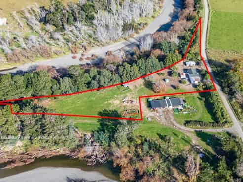172 Moeraki Road, Martinborough