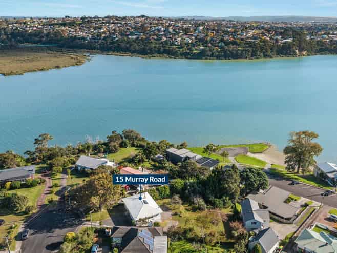15 Murray Road, Te Atatu Peninsula