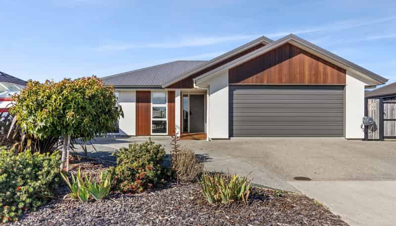 5 Chertsey Road, Richmond