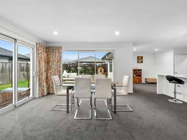 5 Chertsey Road, Richmond
