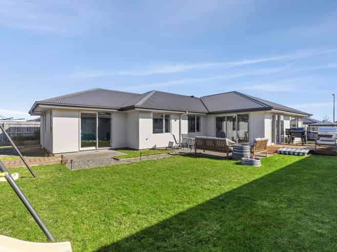 5 Chertsey Road, Richmond