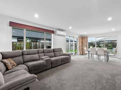 5 Chertsey Road, Richmond