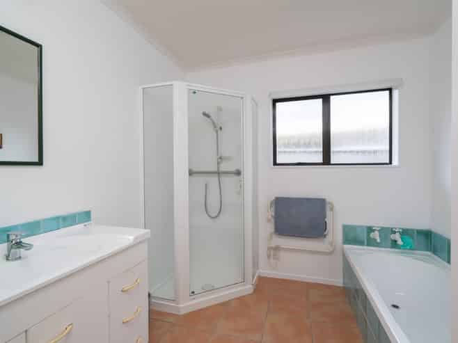 69A Ngamotu Road, Hilltop