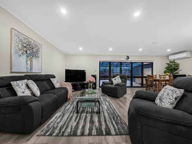 22 Sambrooke Crescent, Flat Bush