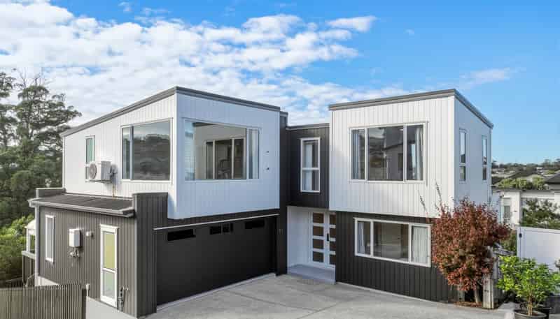 25 Para Close, Albany