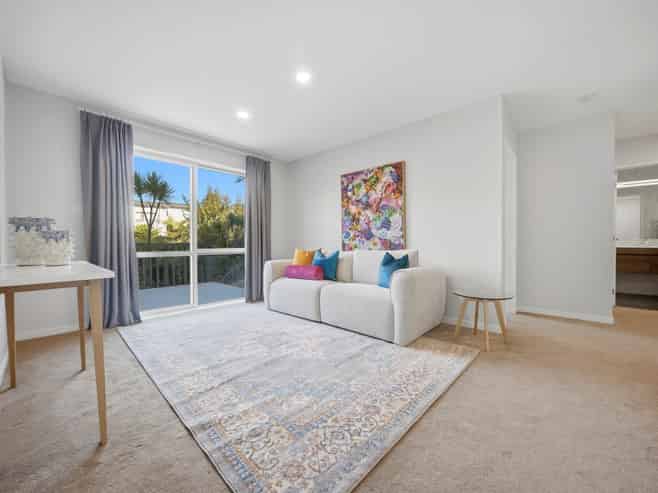 25 Para Close, Albany