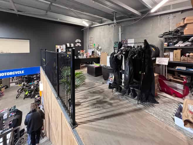 Large Warehouse & Office - Glenda Drive