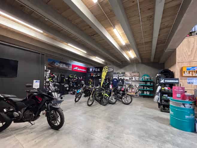 Large Warehouse & Office - Glenda Drive