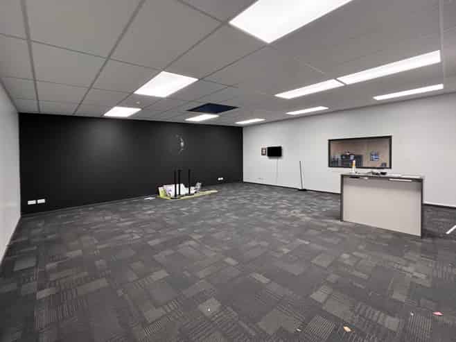 Large Warehouse & Office - Glenda Drive