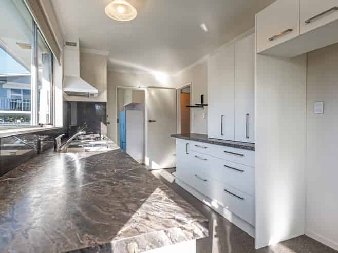 24 Paradise Place, Milson