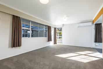24 Paradise Place, Milson
