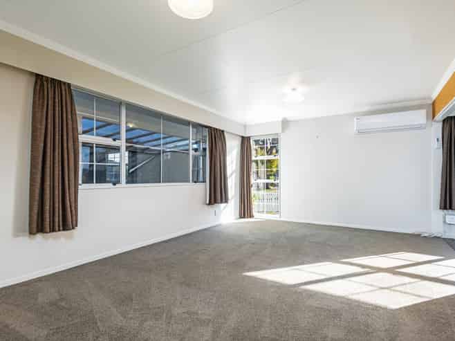24 Paradise Place, Milson