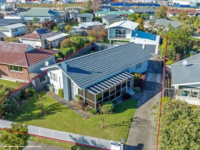 24 Paradise Place, Milson