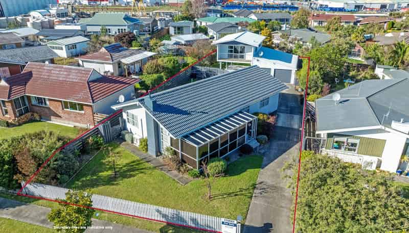 24 Paradise Place, Milson