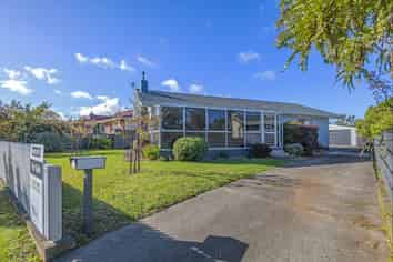 24 Paradise Place, Milson