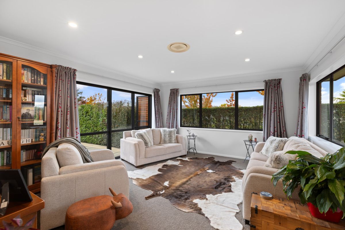 Millfield Masterpiece With 2nd Dwelling - Widok 2