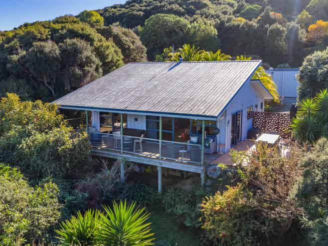 210A Bells Road, Takamatua