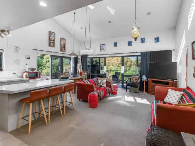 210A Bells Road, Takamatua
