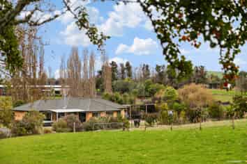 2083B  Miranda Road, Mangatangi