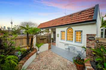 2/39 Anglesea Street, Freemans Bay