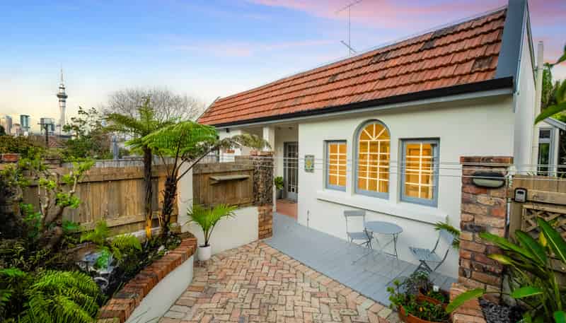 2/39 Anglesea Street, Freemans Bay