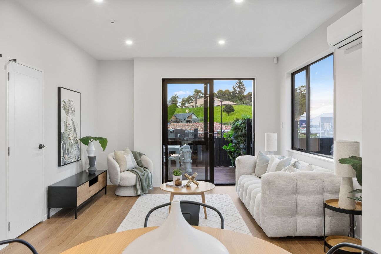 Standalone home, elevated views, exceptional value - Więcej