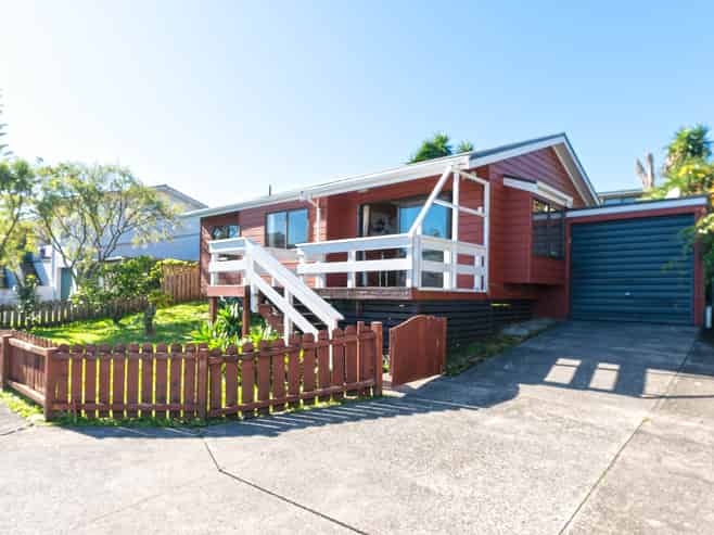 4/68 West Coast Road, Glen Eden