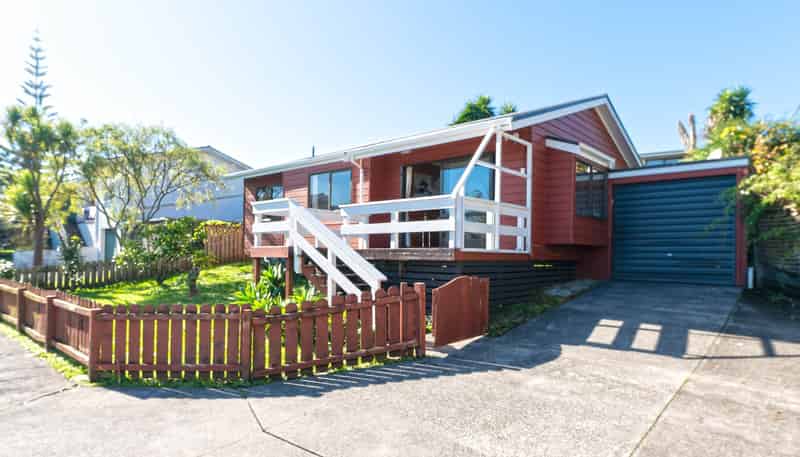 4/68 West Coast Road, Glen Eden