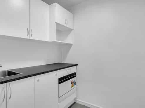 Functional ground floor office with parking