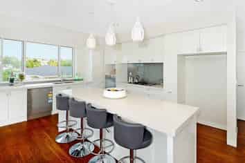 20 Remuremu St, Long Bay