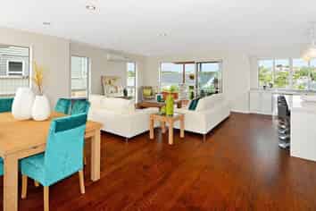 20 Remuremu St, Long Bay