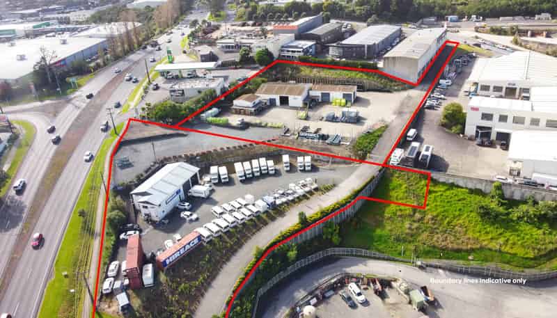 6 Titan Place & 44 Flexman Place, Silverdale