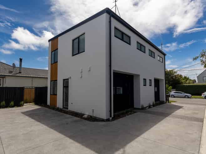 2/14 Crohane Place, Addington