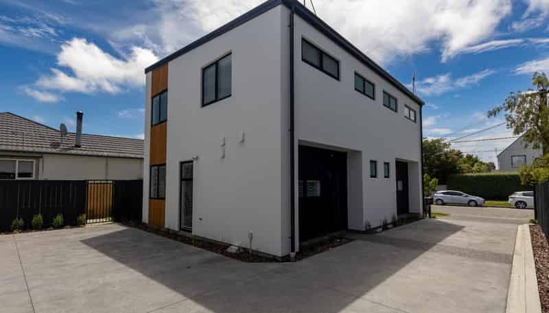 2/14 Crohane Place, Addington