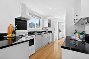 217 Dowse Drive, Maungaraki