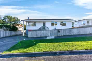 217 Dowse Drive, Maungaraki