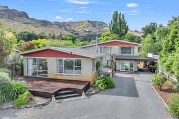 201 Purau Avenue, Purau