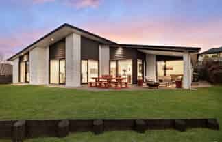 6 Stonedale Drive, Pukekohe