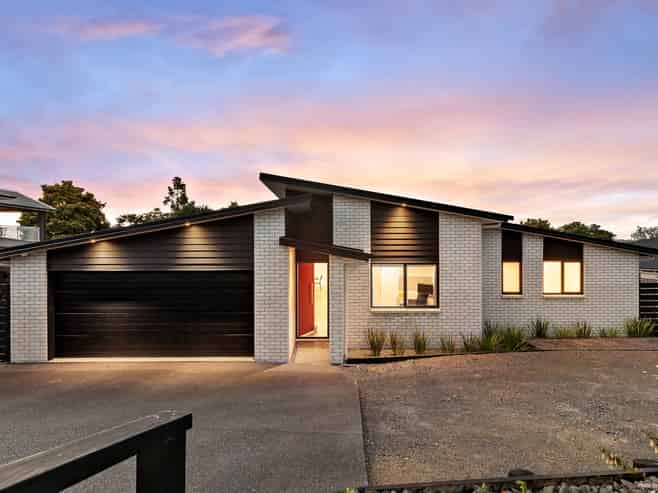 6 Stonedale Drive, Pukekohe