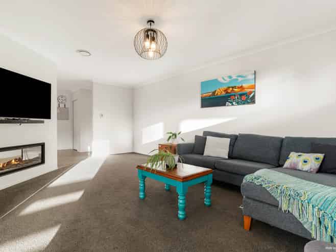 6 Stonedale Drive, Pukekohe