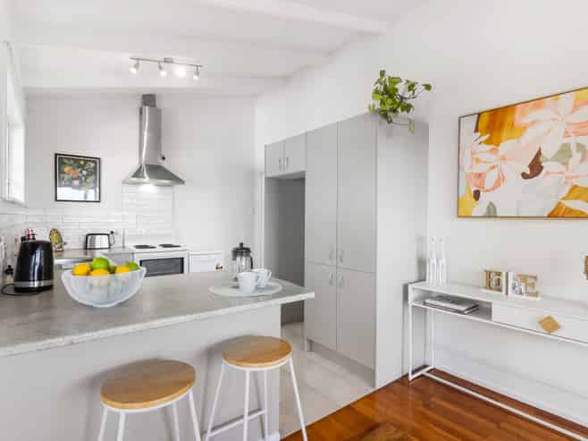 1/235 Sunset Road, Sunnynook