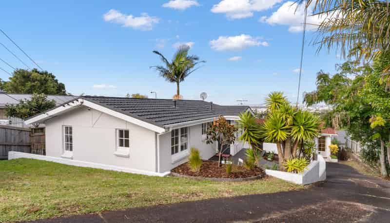 1/235 Sunset Road, Sunnynook