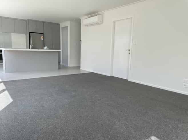 1/53 Lake Crescent, Hamilton Lake