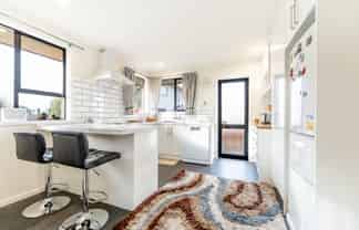 2/347 Church Street, West End