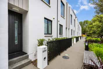 51/666B Great South Road, Ellerslie