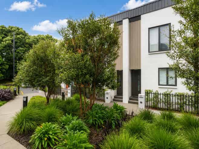 51/666B Great South Road, Ellerslie
